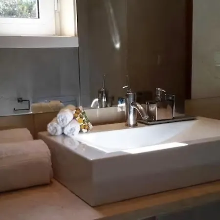 W/pool, Vila Gandarinha شقة كاسكايس